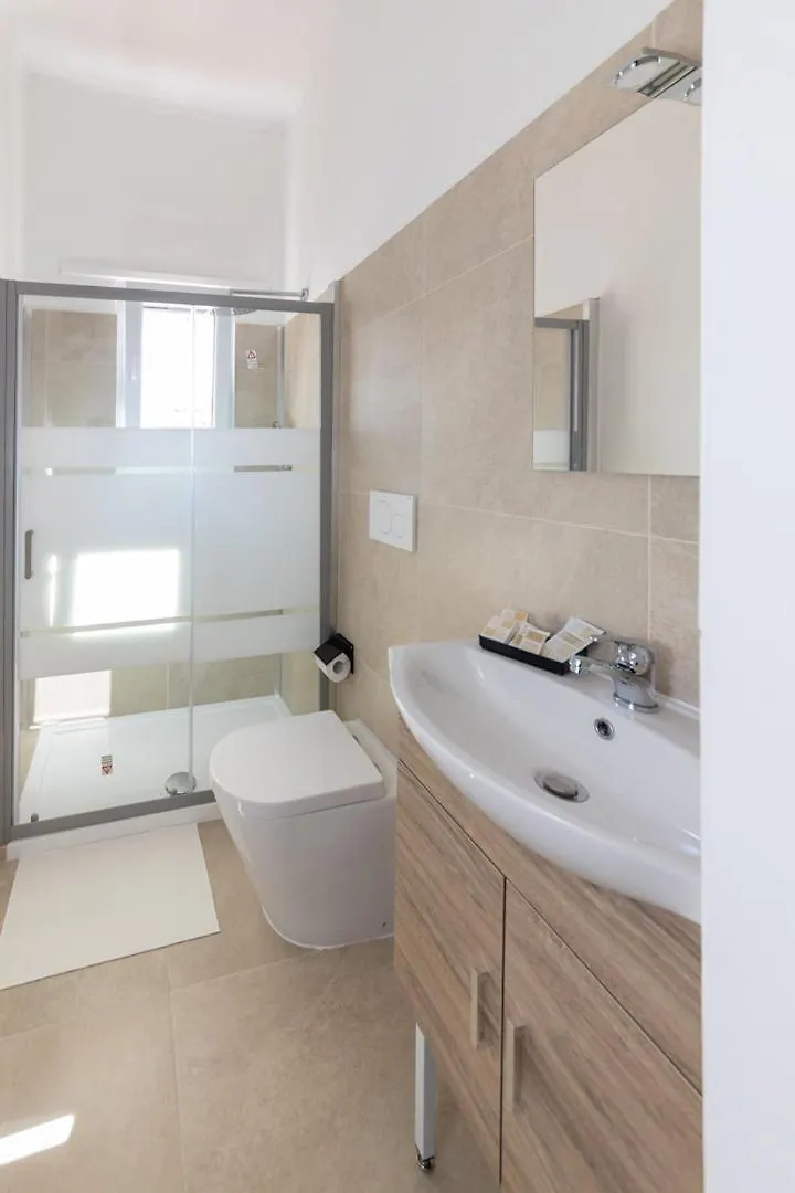 Hotel Principe 152 Bari 0*,  Italia